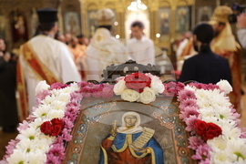 Храм „Св. мъченица Параскева“ - патриарх Даниил - литургия