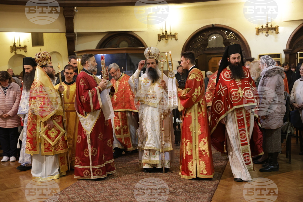 Храм „Св. мъченица Параскева“ - патриарх Даниил - литургия