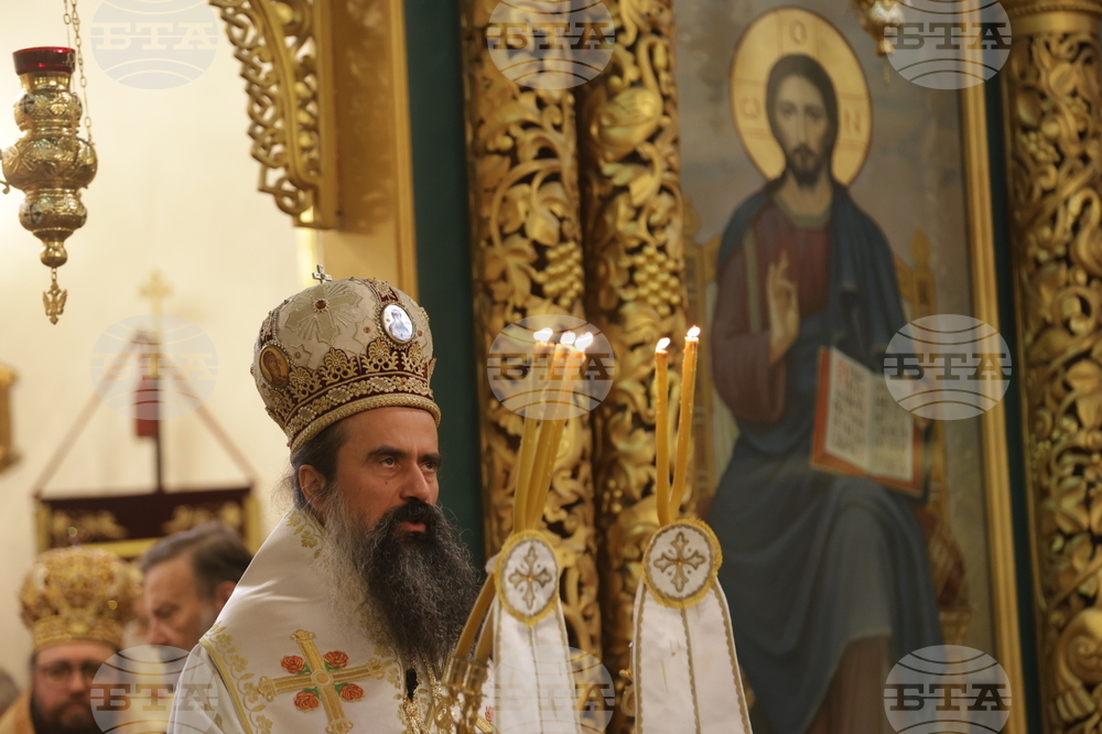 Храм „Св. мъченица Параскева“ - патриарх Даниил - литургия