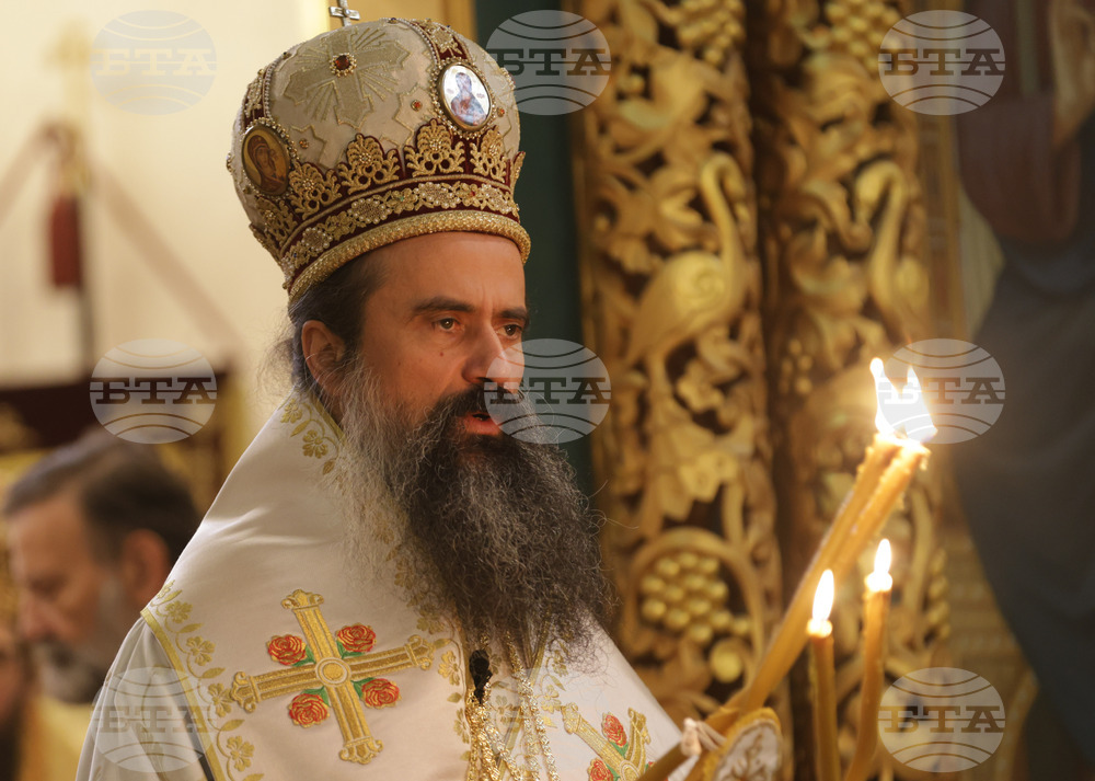 Храм „Св. мъченица Параскева“ - патриарх Даниил - литургия