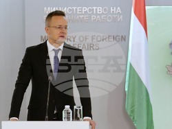 Министъра на външните работи Николай Милков започна днес работното посещение на министъра на външните работи и търговията на Унгария Петер Сиярто в България