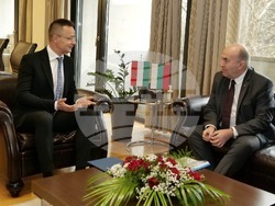 Министъра на външните работи Николай Милков започна днес работното посещение на министъра на външните работи и търговията на Унгария Петер Сиярто в България