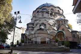 Храм „Св. мъченица Параскева“ - патриарх Даниил - литургия