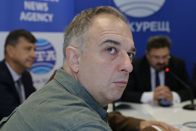 Преподавателят в Букурещкия университет Николай Паскалев: Секцията по български език и култура е един от мостовете между България и Румъния