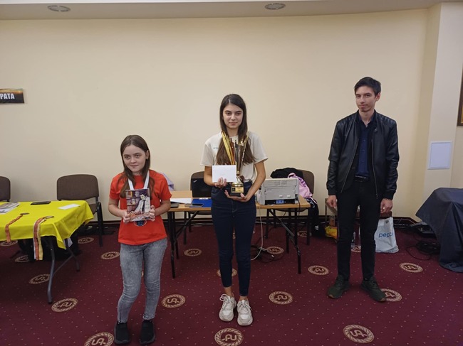 Шах клуб "Сините камъни": Втори детски шахматен турнир “Димитър Карапчански“ събра деца от цяла България