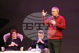 „От Пиргос до Константинопол“ - представяне