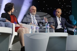 София Тех Парк - регионална конференция и стартъп състезание