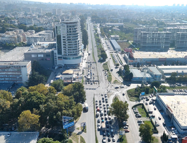Община Варна: Асфалтират преходните трасета между северното и южното платно по бул. „Владислав Варненчик“ до Двете кули