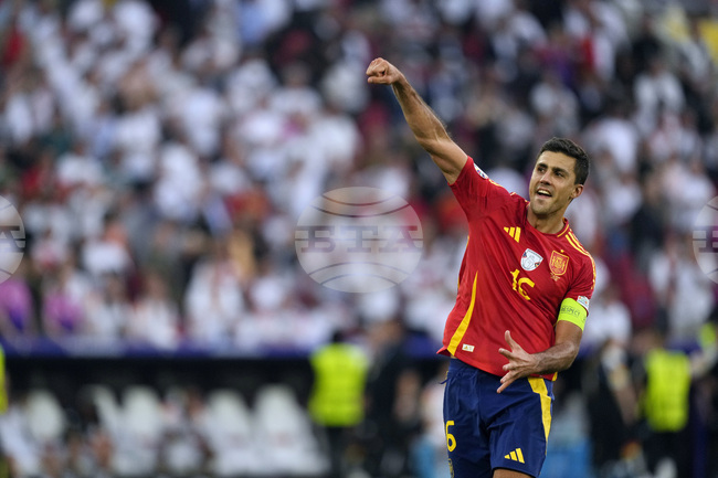 Носителят на Златната топка Родри поднови тренировки след тежка контузия на коляното