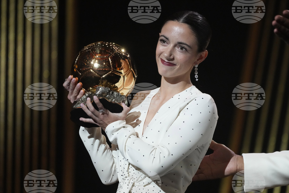 Носителката на "Златната топка" Айтана Бонмати счупи крака си по време на тренировка преди мача с Германия