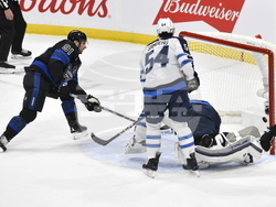 Maple Leafs Jets Hockey