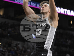Rockets Spurs Basketball