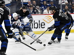 Maple Leafs Jets Hockey