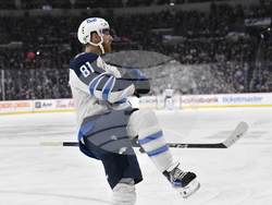 Maple Leafs Jets Hockey