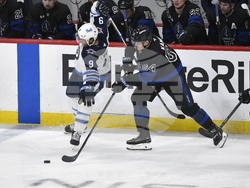 Maple Leafs Jets Hockey