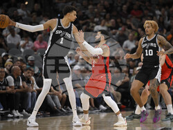 Rockets Spurs Basketball