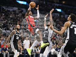 Rockets Spurs Basketball