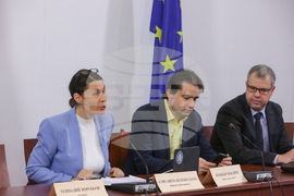 Парламент - кръгла маса - “Влияние на дезинформацията в условията на геополитически кризи”