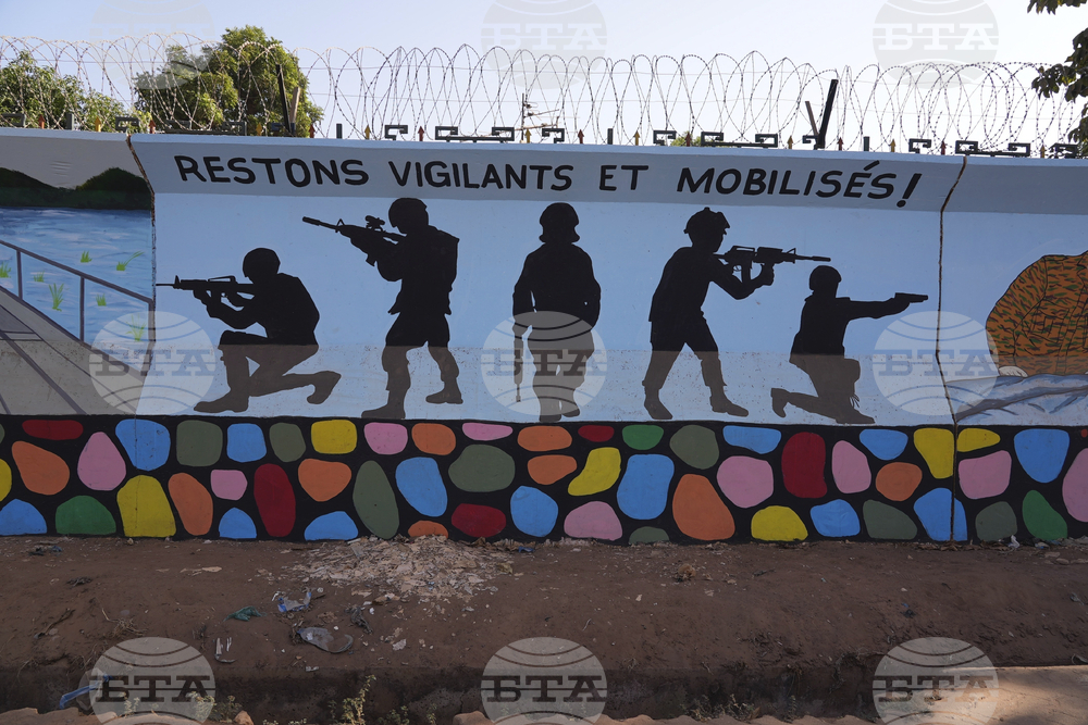 Около 40 служители на Службата за опазване на водите и на горите в Буркина Фасо бяха убити от джихадисти, съобщават местните власти