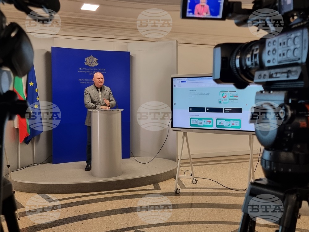 Най-висок среден доход получават завършилите „Военно дело“ и „Информатика и компютърни науки“, показва Рейтинговата система на висшите училища