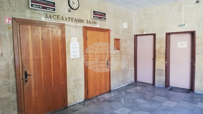 Районният съд в Кюстендил наложи хиляда лева глоба за мъж, живял с малолетна на съпружески начала