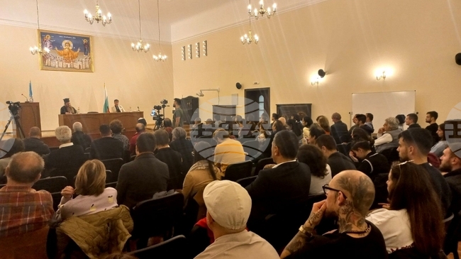 В Софийската митрополия се състоя беседа на тема "Будни на Хелоуин или будители за 1 ноември?"