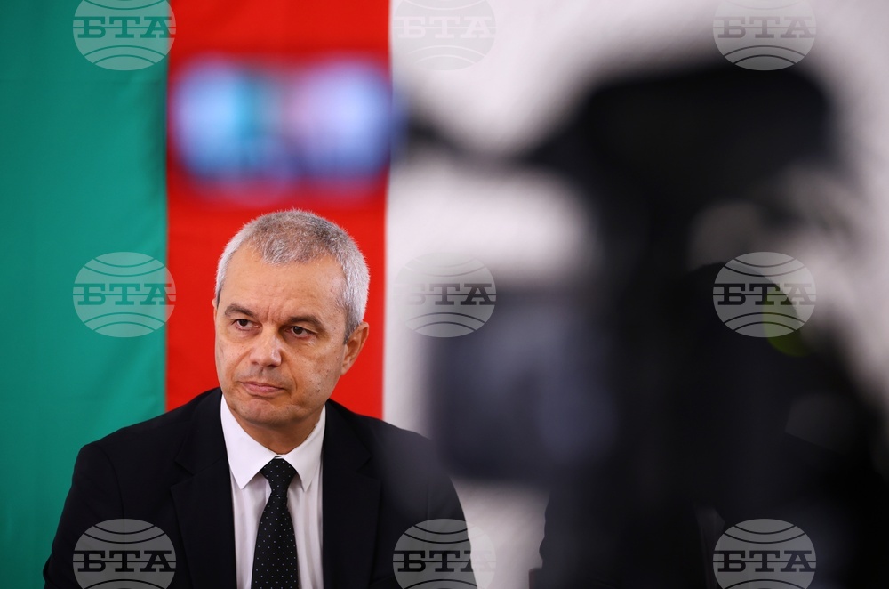 "Възраждане" се обявява за повторно преброяване на гласовете от изборите, написа във фейсбук Костадин Костадинов