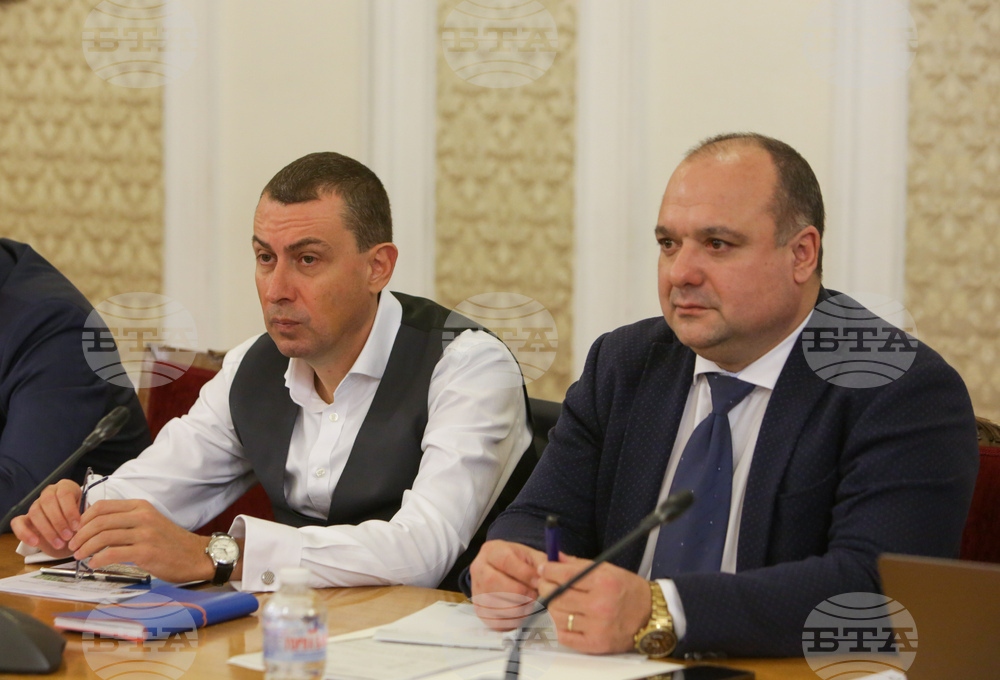 Парламент - Кръгла маса - минералните извори в България