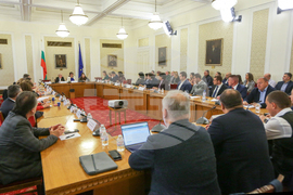 Парламент -  Кръгла маса - минералните извори в България
