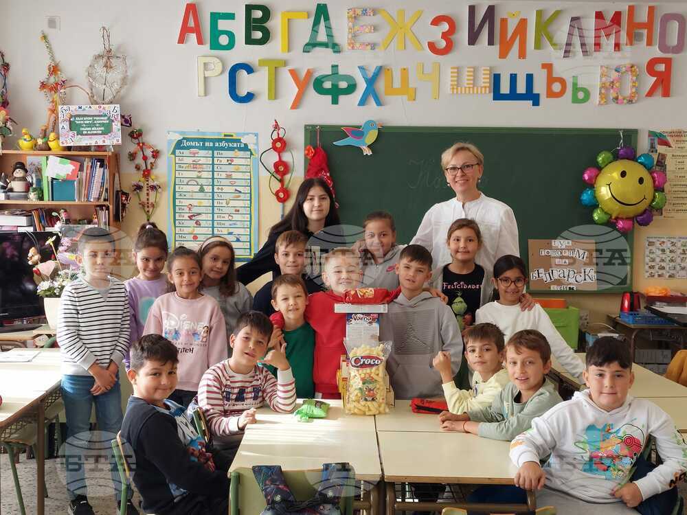 Българското неделно училище „Бачо Киро” в Алкоркон, Испания, отбеляза имения ден на свой възпитаник