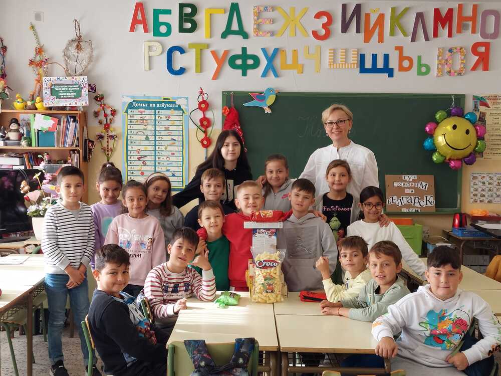 Българското неделно училище „Бачо Киро” в Алкоркон, Испания, отбеляза имения ден на свой възпитаник