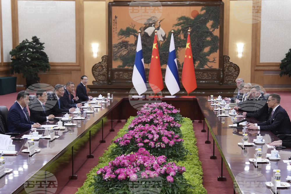 Китайският президент Си Цзинпин прие финландския премиер Петери Орпо в Пекин