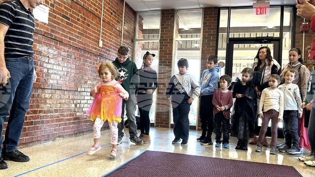 Ученици и родители от Българско училище „Академия Христо Ботев“ във Вашингтон взеха участие в състезанието „Лъвски скок“