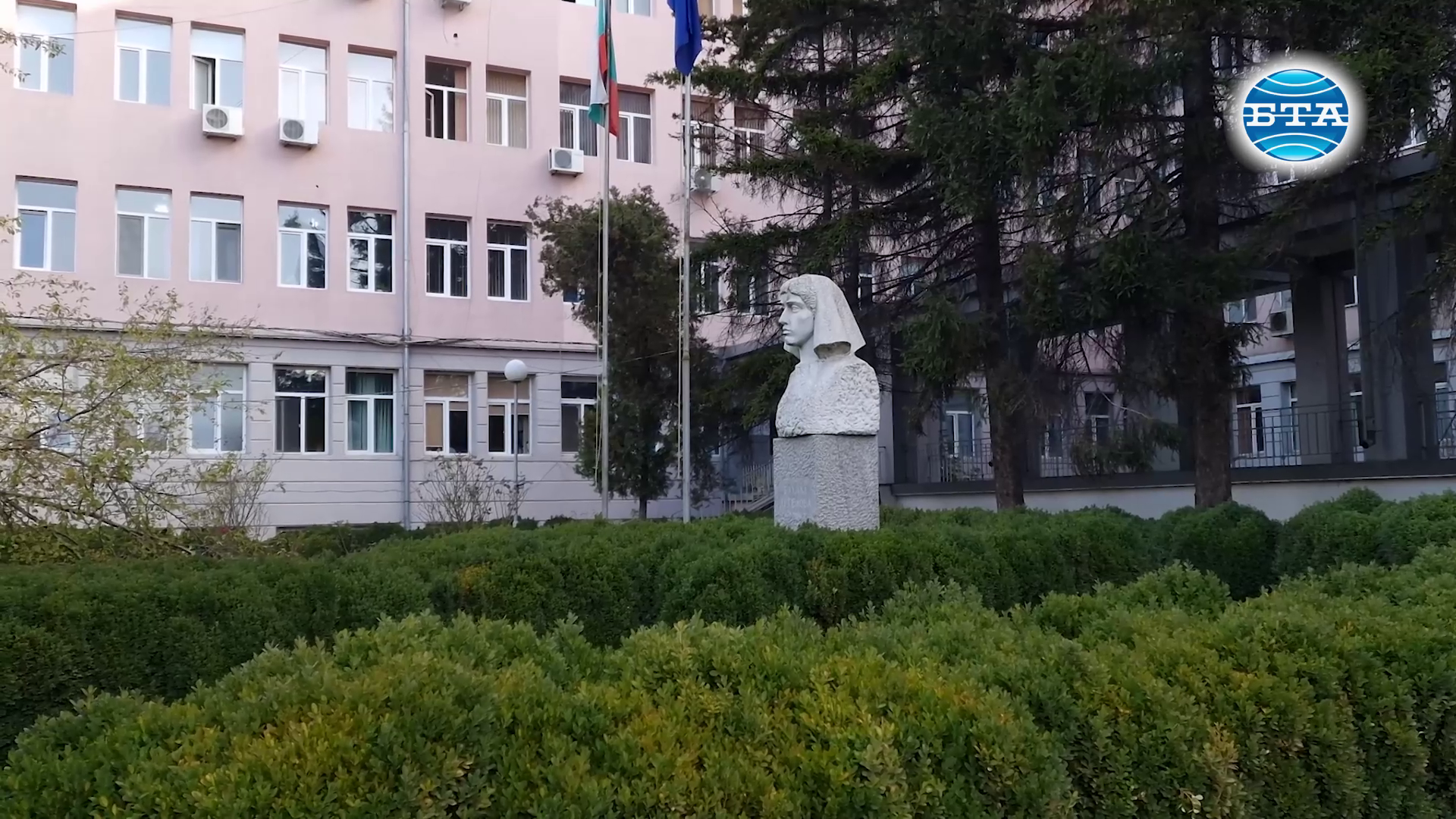 Стажантска програма към Министерството на здравеопазването стимулира млади лекари специализанти да практикуват в пернишката МБАЛ „Рахила Ангелова“