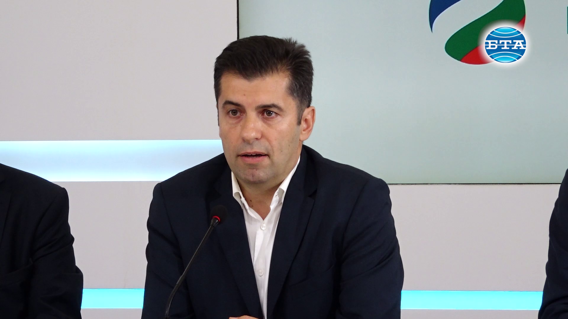 Кирил Петков призова за "санитарен кордон" около партията на Делян Пеевски