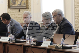 Парламент - кръгла маса - здравеопазване