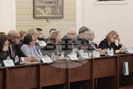 Парламент - кръгла маса - здравеопазване
