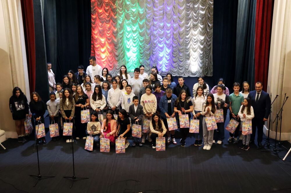 Община Ловеч: На тържествена церемония отпразнувахме Деня на народните будители