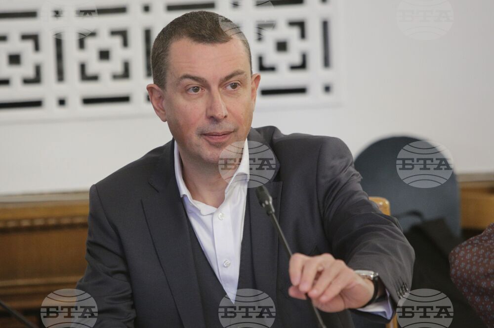 Парламент - Комисия по регионална политика, благоустройство и местно самоуправление