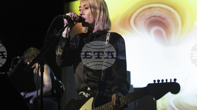 Авангардната Ким Гордън от „Соник Ют“ се завръща на сцената със солов албум