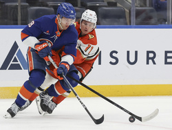 Ducks Islanders Hockey