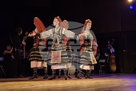 Добрич - aнсамбъл "Филип Кутев" - спектакъл - "Диви ягоди"