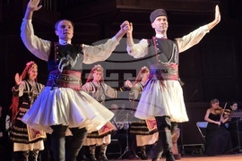 Добрич - aнсамбъл "Филип Кутев" - спектакъл - "Диви ягоди"