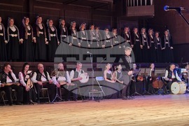 Добрич - aнсамбъл "Филип Кутев" - спектакъл - "Диви ягоди"