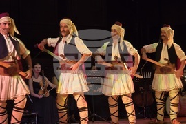 Добрич - aнсамбъл "Филип Кутев" - спектакъл - "Диви ягоди"