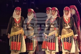 Добрич - aнсамбъл "Филип Кутев" - спектакъл - "Диви ягоди"