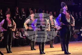 Добрич - aнсамбъл "Филип Кутев" - спектакъл - "Диви ягоди"