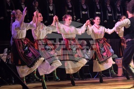 Добрич - aнсамбъл "Филип Кутев" - спектакъл - "Диви ягоди"