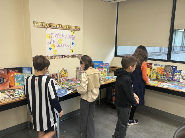 „Библиотека на колела“ ще гостува всяка последна събота от месеца на учениците от Българското училище „Св. св. Кирил и Методий“ във Ванкувър