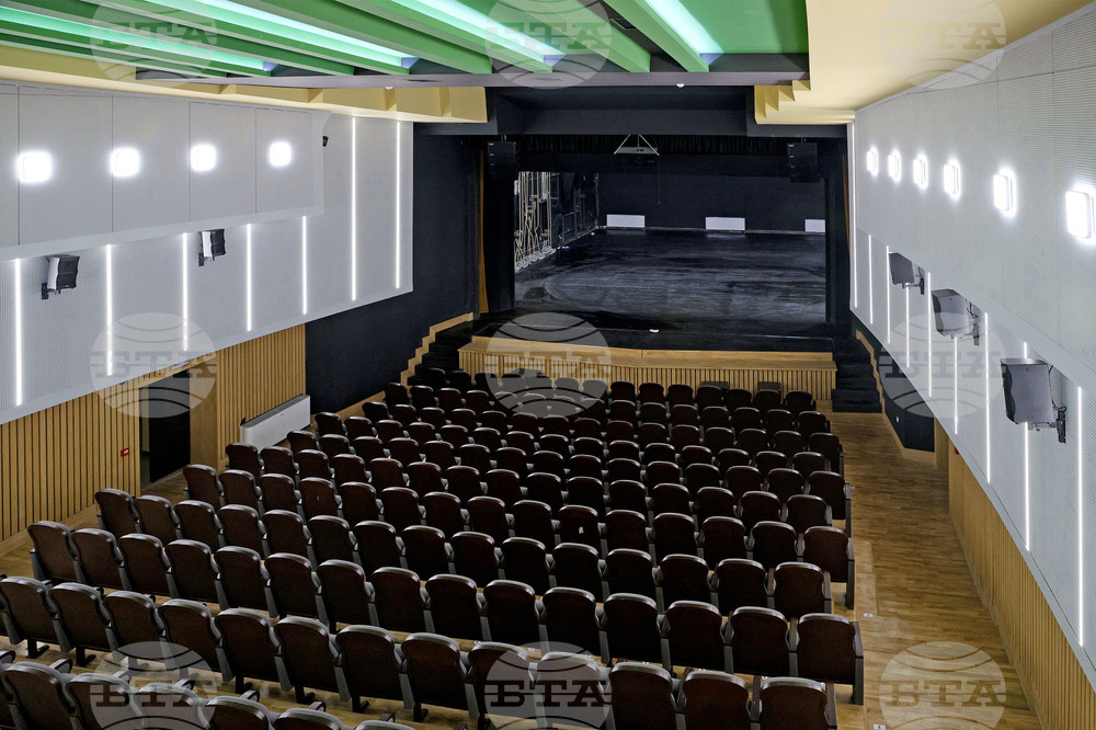 Варна - Обновена сцена "Филиал" на ДТ "Стоян Бъчваров"